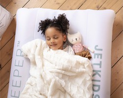 Stokke® JetKids CloudSleeper™ Aufblasbares Kinderbett