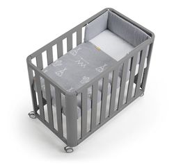 Minicuna 90x50 DOCO Sleeping - Gris con colchón, nórdico, protector y bajera